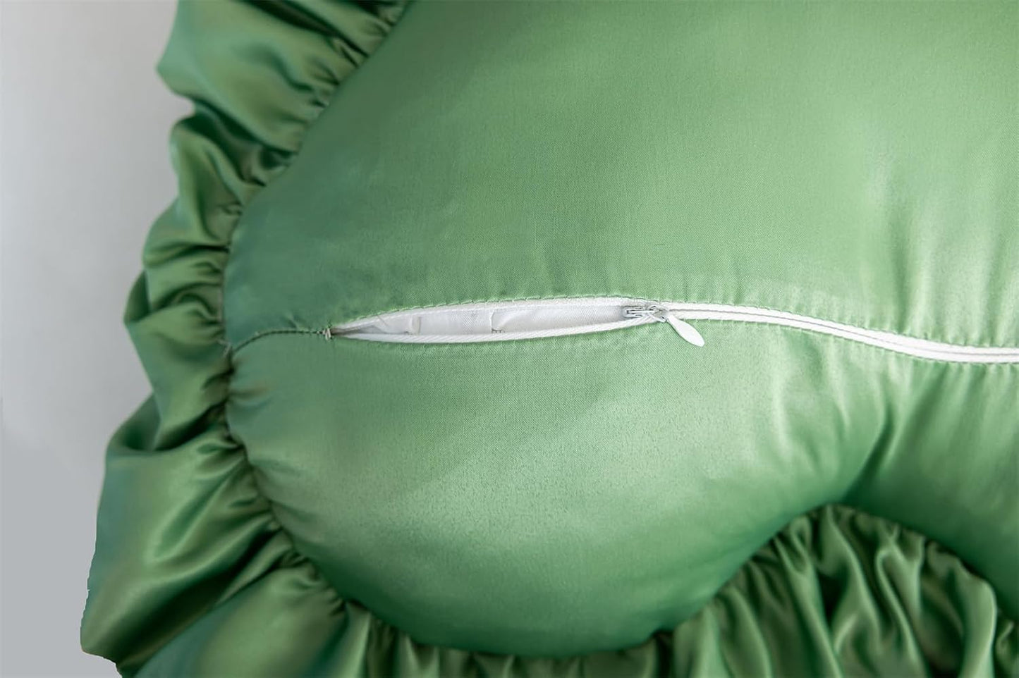 Heart Pillows, Cute Ruffled Heart Shaped Throw Pillows with Bow Soft Stuffed Love Decorative Pillow Cushion for Sofa Couch Bed Girl Room Chair Car Living Room, Green