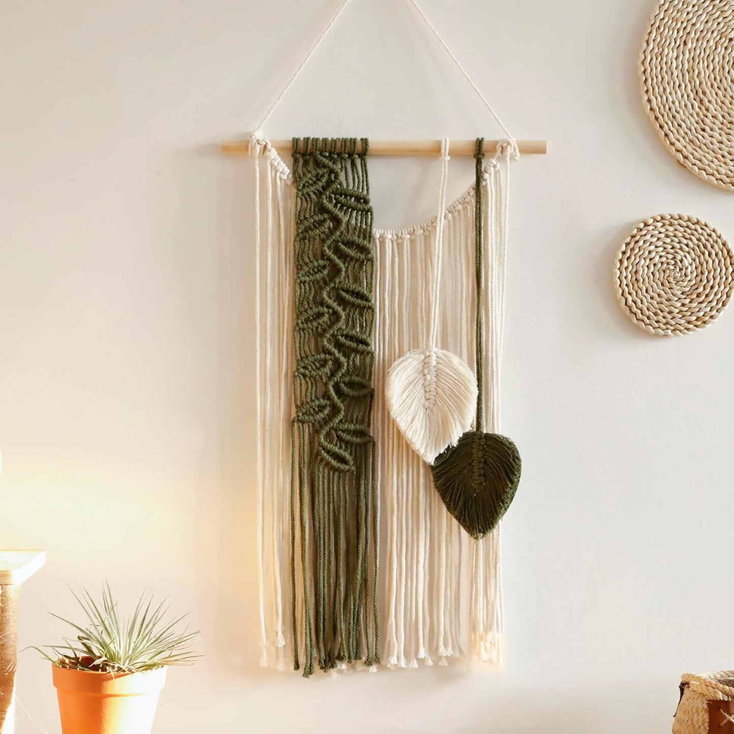 Macrame Leaves Tapestry Wall Decor- Bohemian Woven Tapestries Green Leaves Wall Art, Large Boho Tassels Hanging Ornament Western Room Decor for Bedroom Living Room Dorm