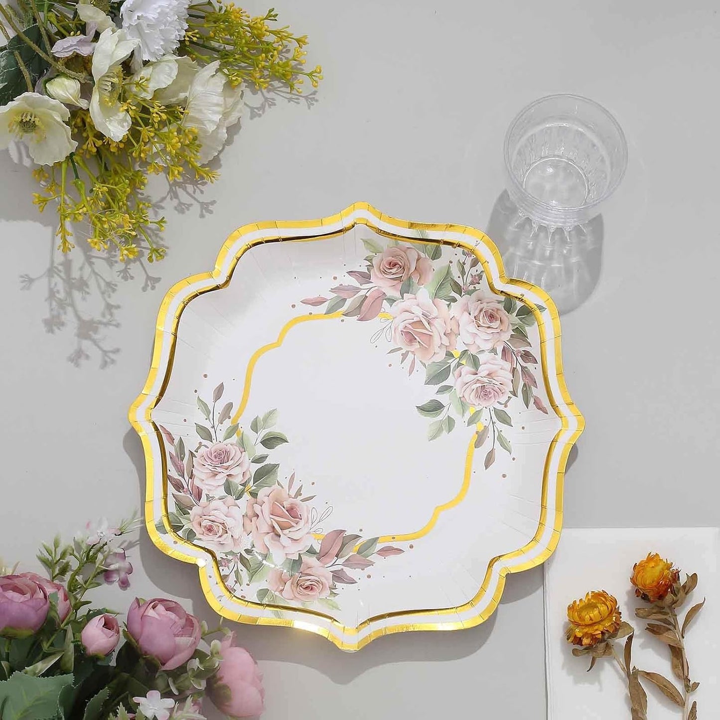 Efavormart 25 Pack | White/Gold Floral 10" Scallop Rim Dinner Party Paper Plates, Disposable Plates - 300 GSM