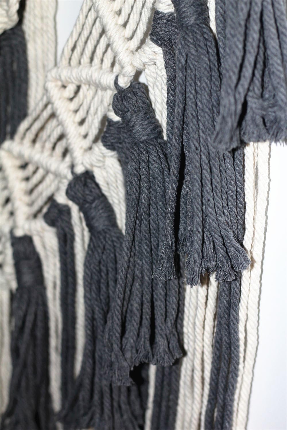 BMIDRUT Macrame Woven Wall Hanging Tapestry Boho Wall Art Handmade Macrame Tapestry for Wedding Bedroom Living Room Background Wall 17x30 Inch