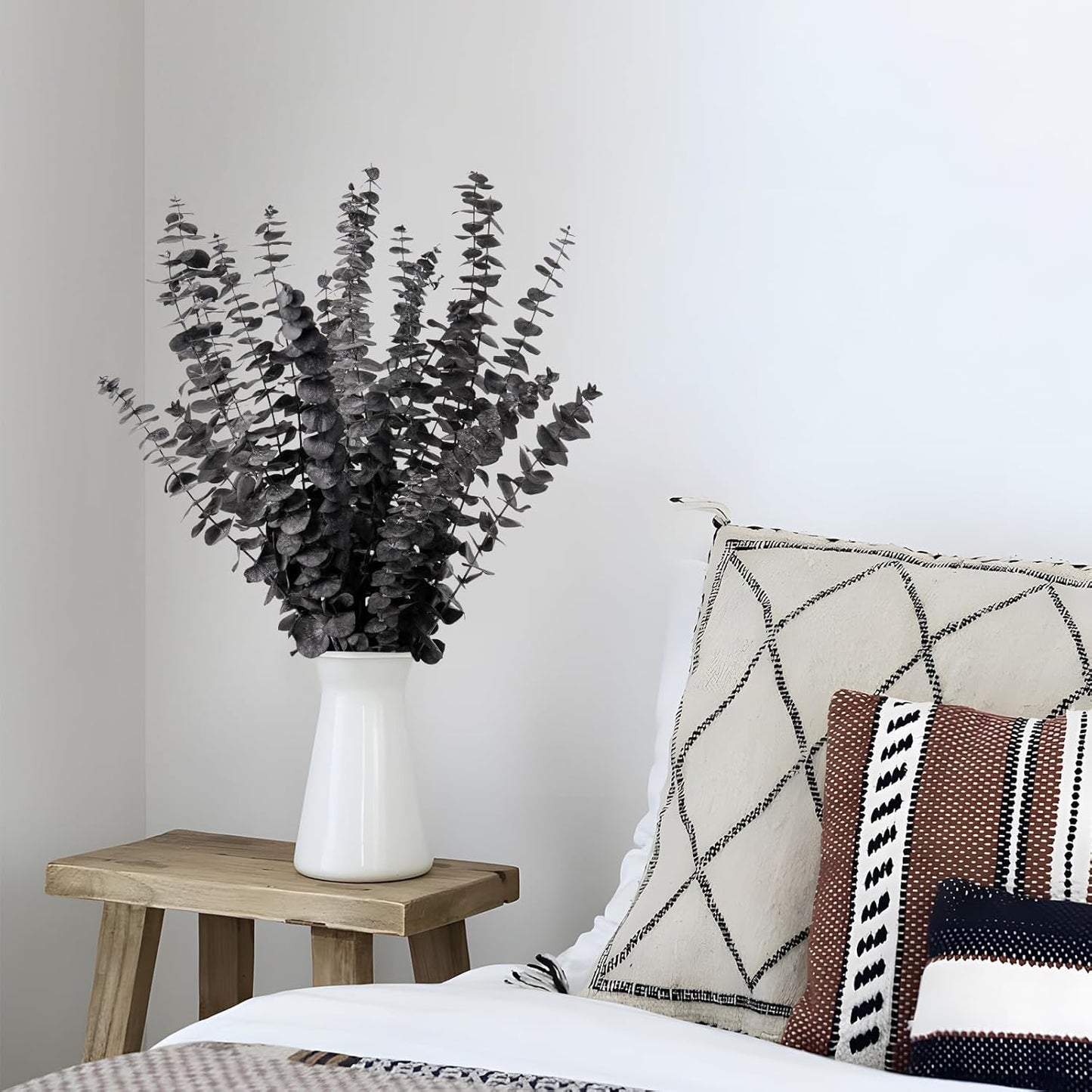 Black Eucalyptus Stems Decor,20PCS 17" Real Dried Preserved Eucalyptus Stems Plant for Home Vase Wedding Festival Floral Fall Halloween Arrangement Decorations