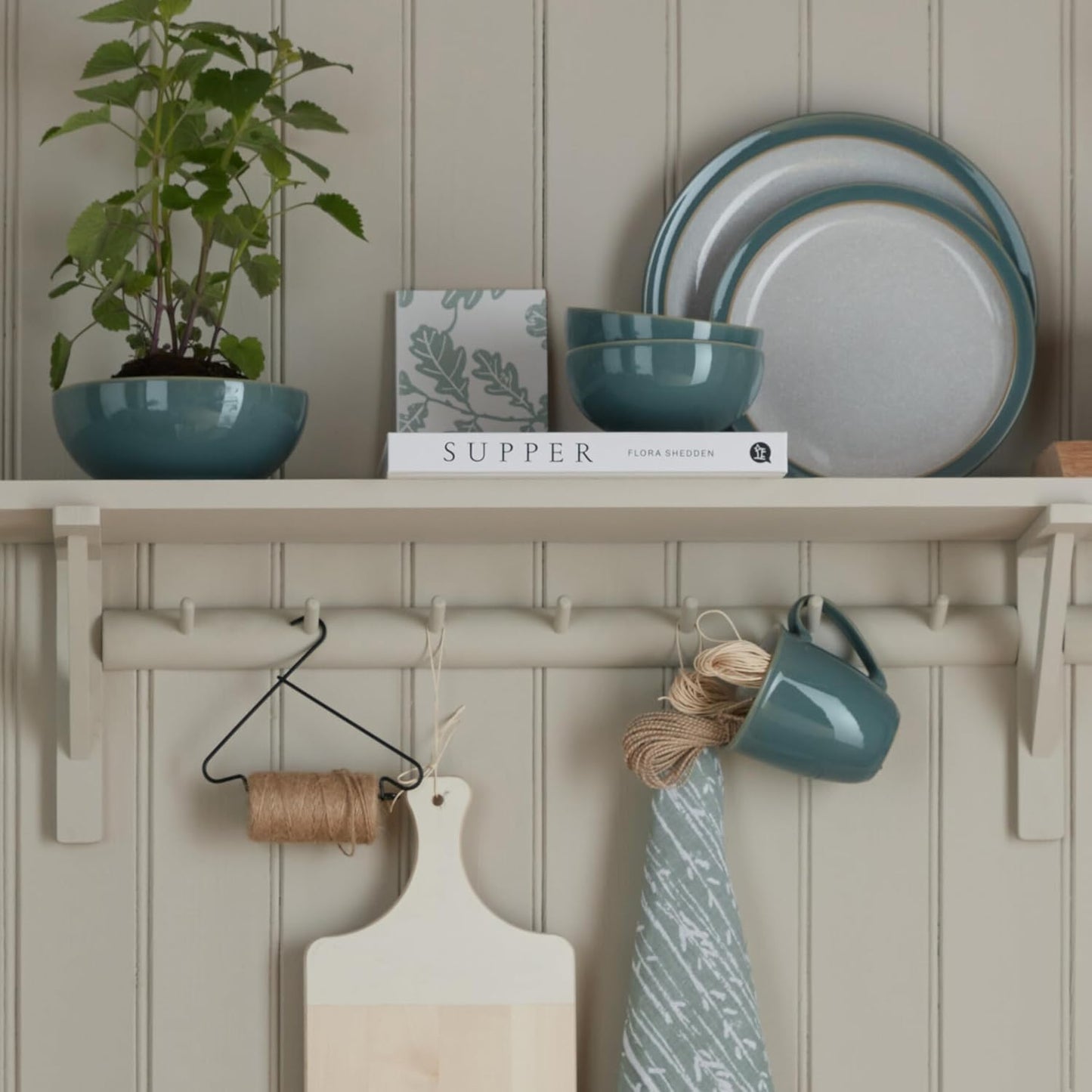 Denby - Elements Fern Green Dinner Plates Set of 4 - Contemporary Design - Ceramic Stoneware Tableware - Dishwasher & Microwave Safe - Scratch Resistant - 10.4in Large Everyday Dinnerware Plates