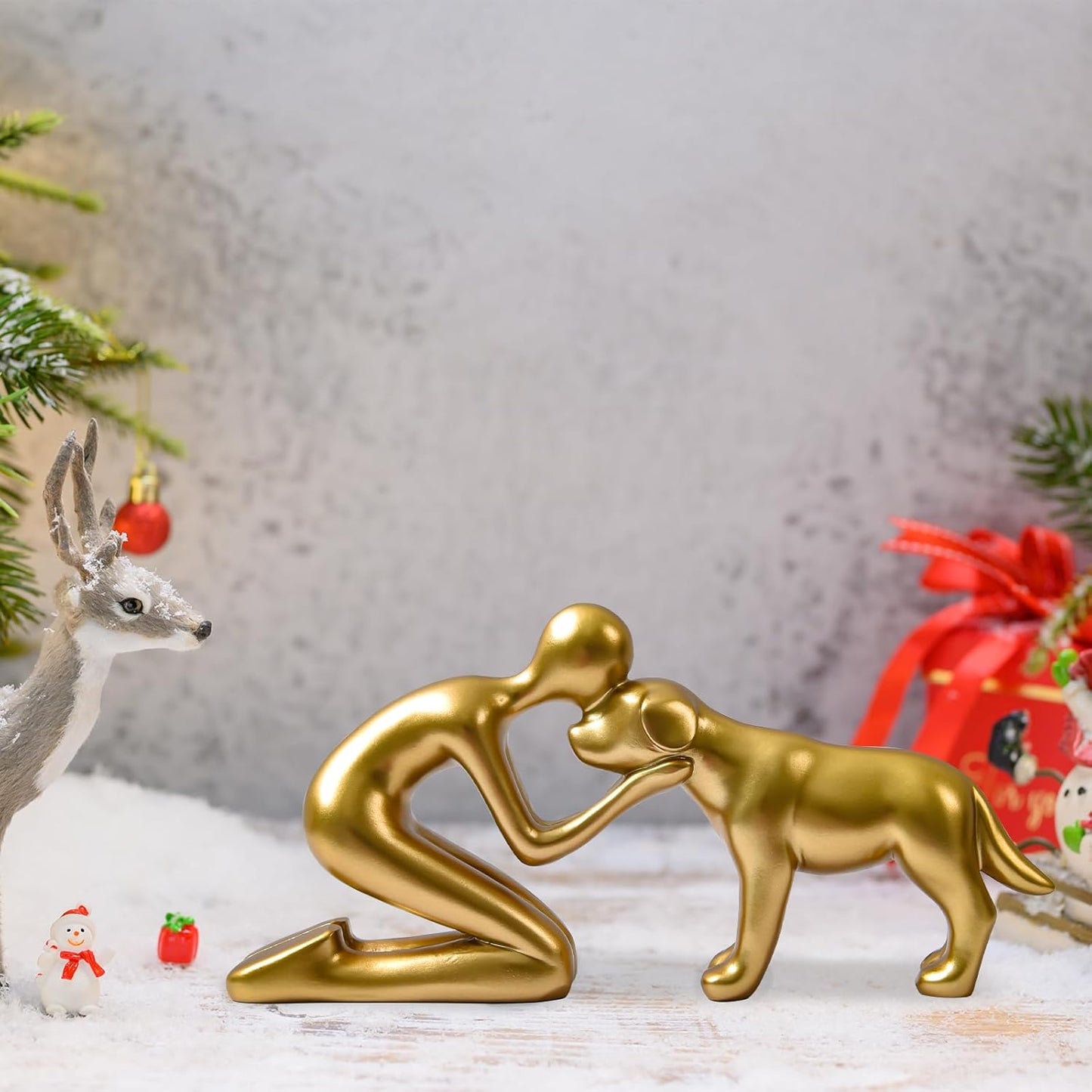 Dog Sculpture Decoration Cute Man and Dog Statue Home Decor for Office、Living Room、Bedroom、Shelf Home, Memory Gifts for Pet Lovers (Golden)