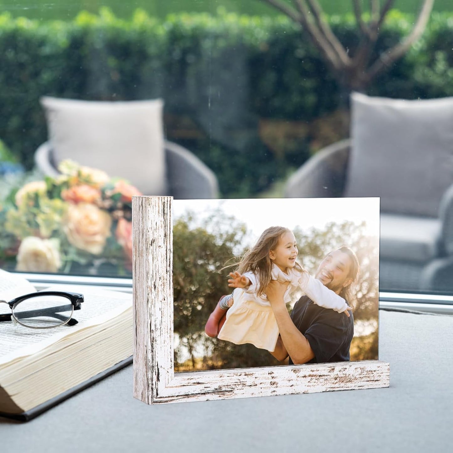 Lavezee 5x7 Picture Frames Set of 2, Double Sided Frame with Distressed White L Shaped Horizontal Vertical Holder Stand for 5 by 7 Photo Art, Desktop or Tabletop Decor