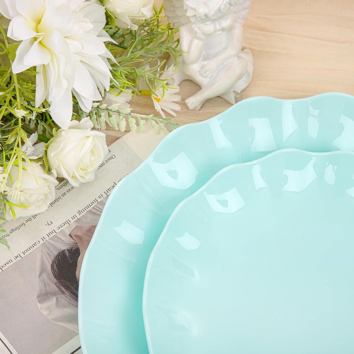 LIYH 24 Pcs Plastic Blue Plates Reusable - Unbreakable Ice Blue Party Scalloped Plates, Microwave & Dishwasher Safe Camping Plate Perfect for Parties, Wedding, Birthday, BPA Free (12Guests)