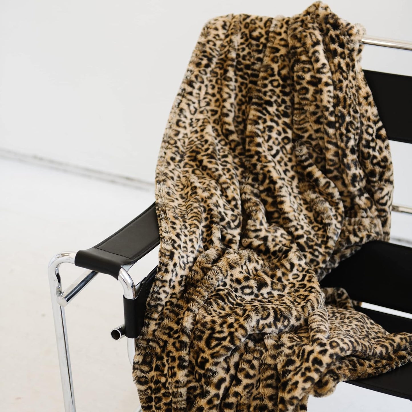 GRACED SOFT LUXURIES Throw Blanket Softest Warm Elegant Cozy Cheetah Faux Fur for Home, Couch, Sofa, Bed, Living Room (Classic Leopard, Large 50" x 60")