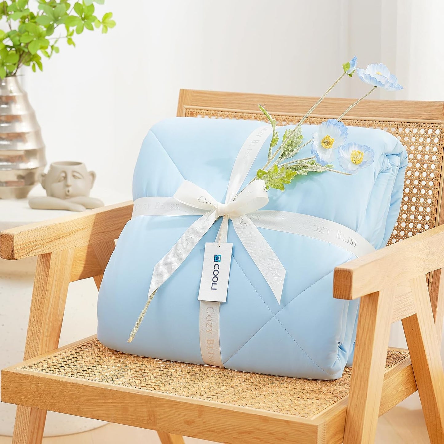 Cozy Bliss Cooling Comforter Twin Size, Cooling Blankets for Hot Sleepers and Night Sweats, Sky Blue Summer Comforter for Twin Size Bed, Breathable Soft Lightweight Silk Smooth