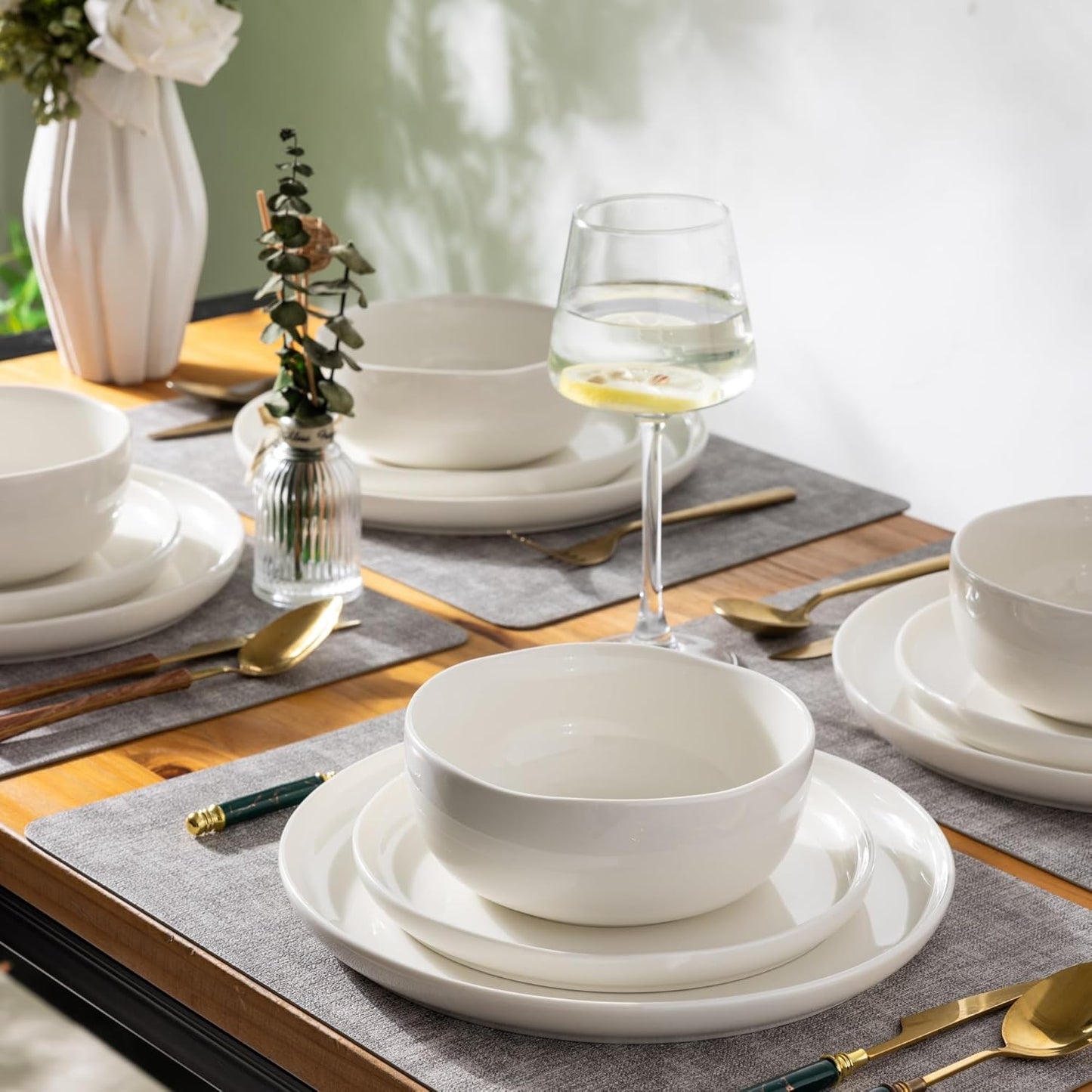 LERATIO Ceramic Dinnerware Sets for 8,Handcraft Wavy Rim Stoneware Plates and Bowls Sets,Highly Chip and Crack Resistant | Dishwasher & Microwave & Oven Safe Dishes set,Service for 8(24pc)-Pearl White