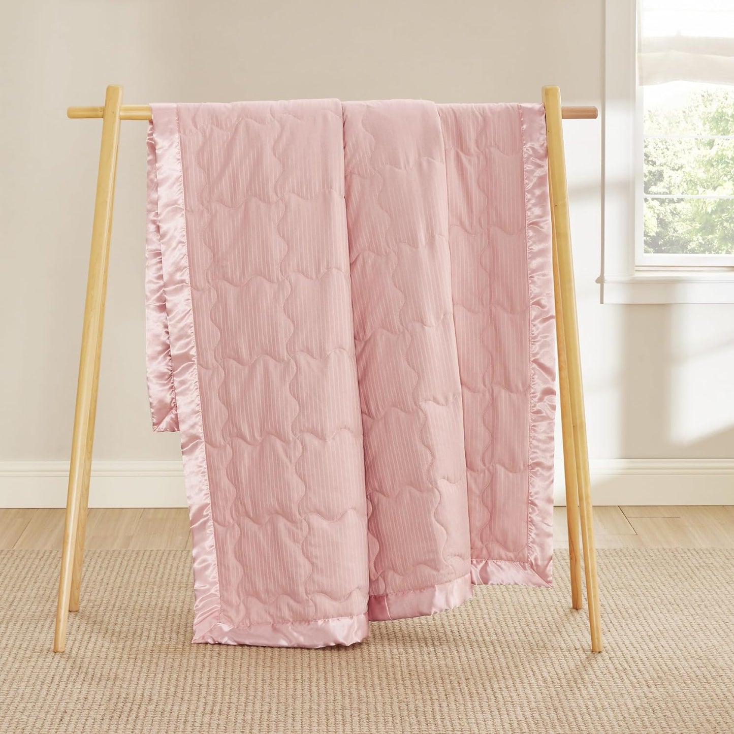 Bedsure Lightweight Blanket for Summer King Size - Down Alternative Blanket with Satin Trim for Bed, Light Summer Throw Pink, 108x90 Inches