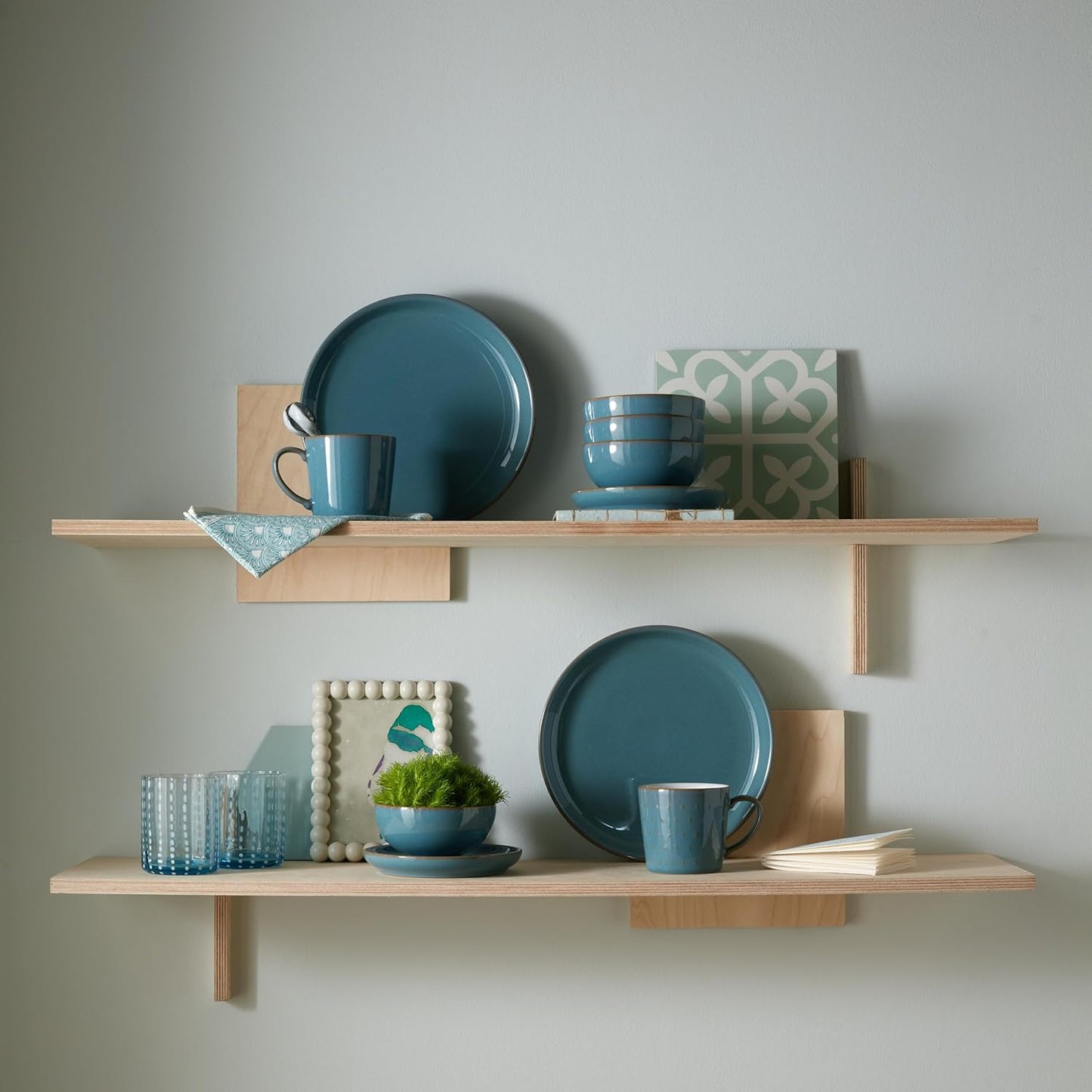 Denby - Azure Coupe Dinner Plates Set of 4-10.25in Large Dinnerware, Lunch Plates For Everyday Use - Ceramic Stoneware Tableware - Dishwasher & Microwave Safe - Scratch Resistant