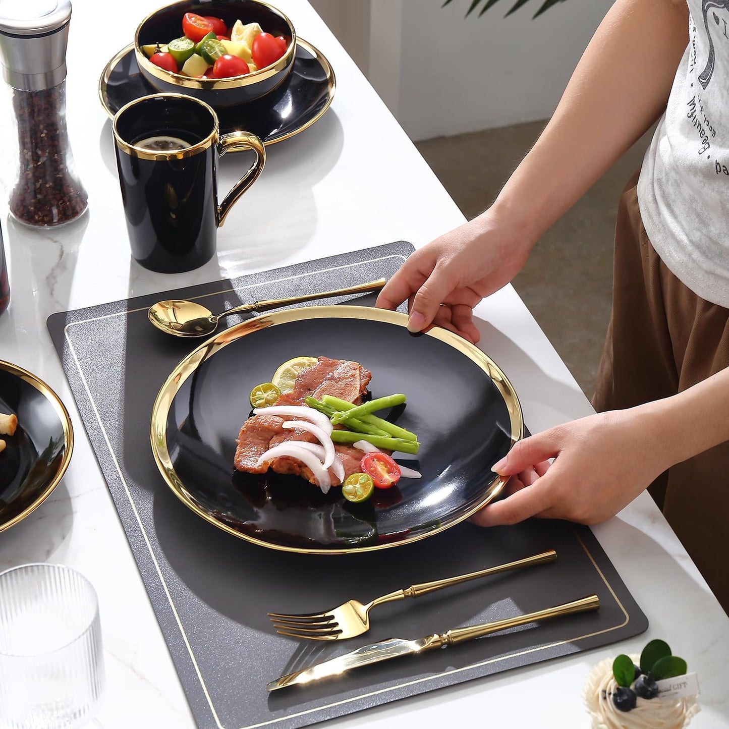 Dinner Plates, Set of 6, 10 inch, Black Porcelain with Gold Trim, Black Plates, Gold Ceramic Plates, Ideal for Desserts and Appetizers.