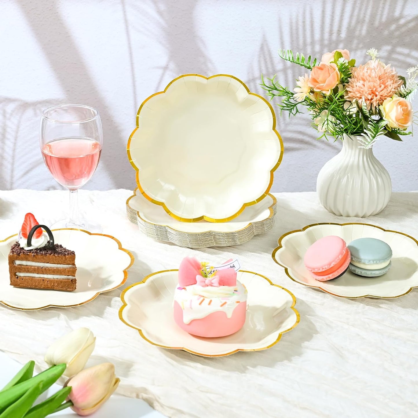 Beige Party Plates Cream Dessert Paper Plates 7inch Gold Foil Scalloped Edge Disposable Cake Plates for Tea Party Birthday Bridal Baby Shower Wedding Party Supplies (24, Beige)