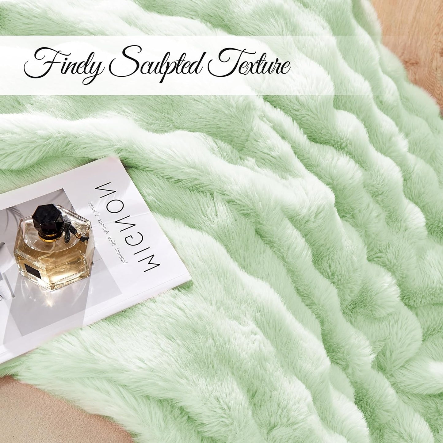 Luxury Faux Rabbit Fur Throw Blanket, Soft Bubble Fluffy Blanket Cozy Fuzzy Throw Blankets for Bed Sofa Couch, Decorative Thick Warm Plush Fuzzy Elegant Soft Mink Blanket (50" x 60", Green)