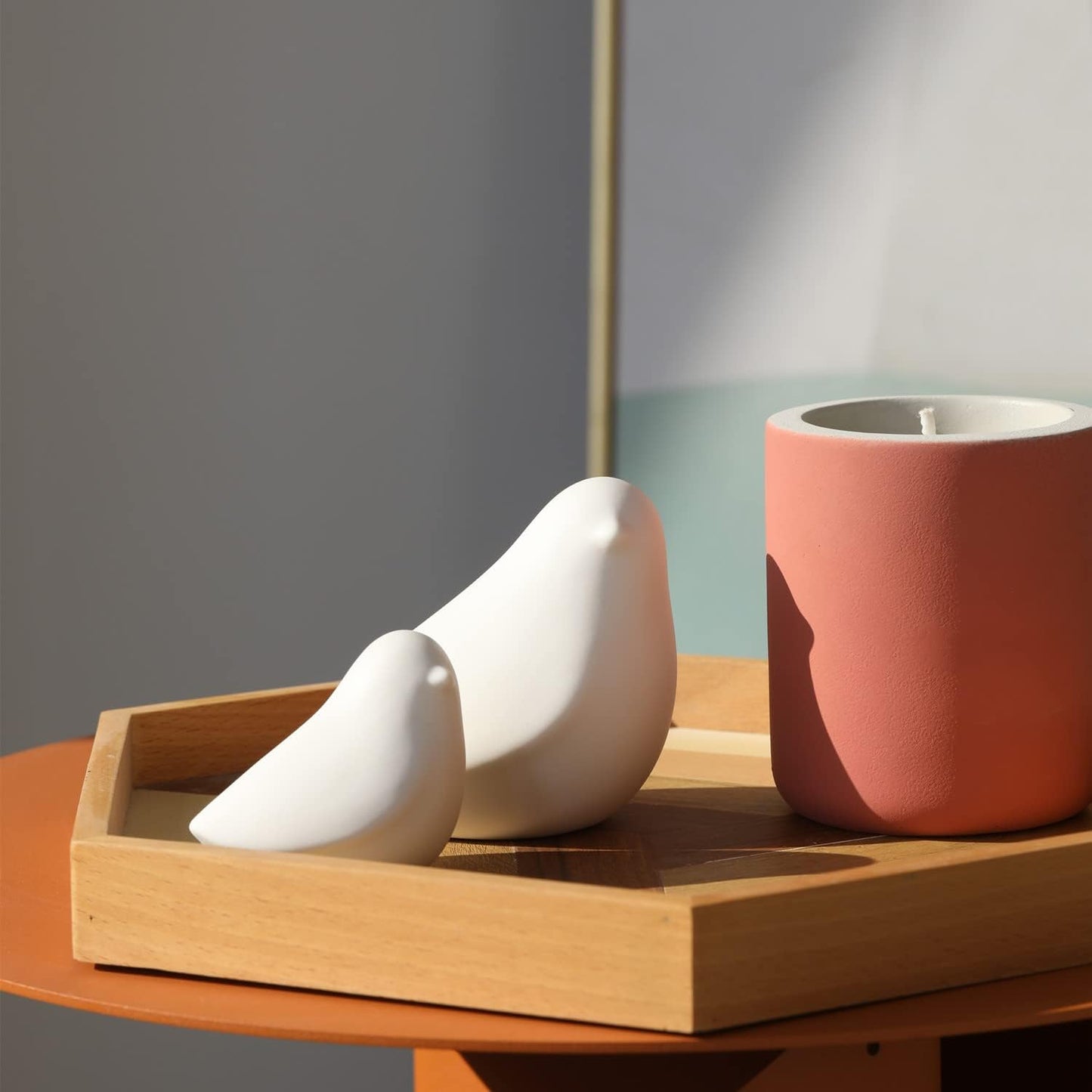 GOODSTART Ceramic Birds Figurines Small Birds Statues for Living Room, Bookshelf, TV Stand, A Set of 2 White Porcelain Pigeons for Christmas Decorations, Modern Home Decor for Shelves