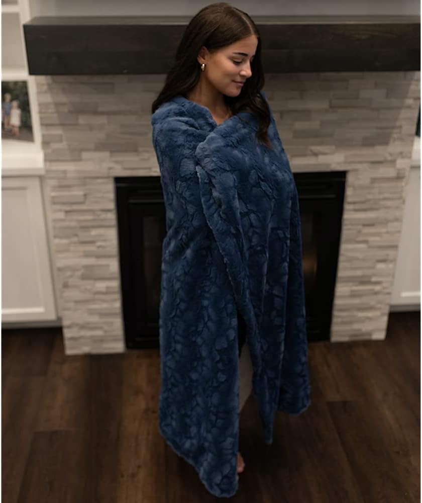 GRACED SOFT LUXURIES Throw Blanket Super Soft Warm Elegant Cozy Comfy Cozy Decorative Textured Faux Fur for Home, Bed, Couch, Sofa, Travel (Large 50" x 60", Blue)