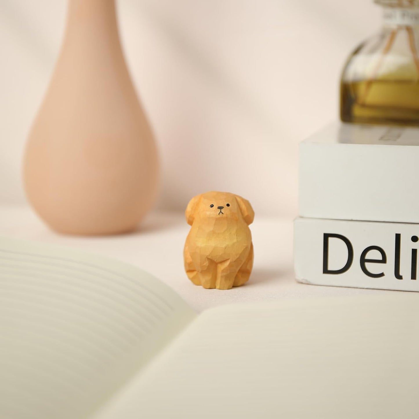 Cute Small Wood Golden Retriever Figurine,1.6'' Handmade Carved Golden Retriever Statue, Unique Dog Figure Collectibles Home Decor Gift for Dog Lover