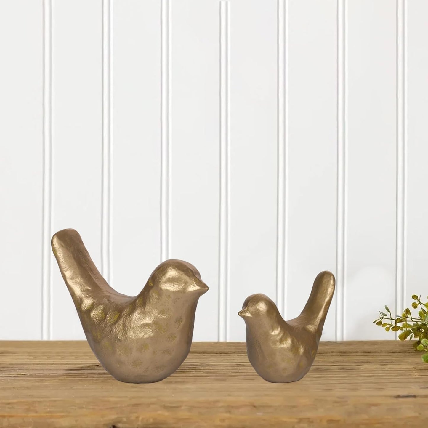 Elegant Cast Iron Bird Statue with Vintage Brass Coating – Gold Bird Figurine for Home Desk, Living Room, Bedroom, Office – Charming Decorative Ornament