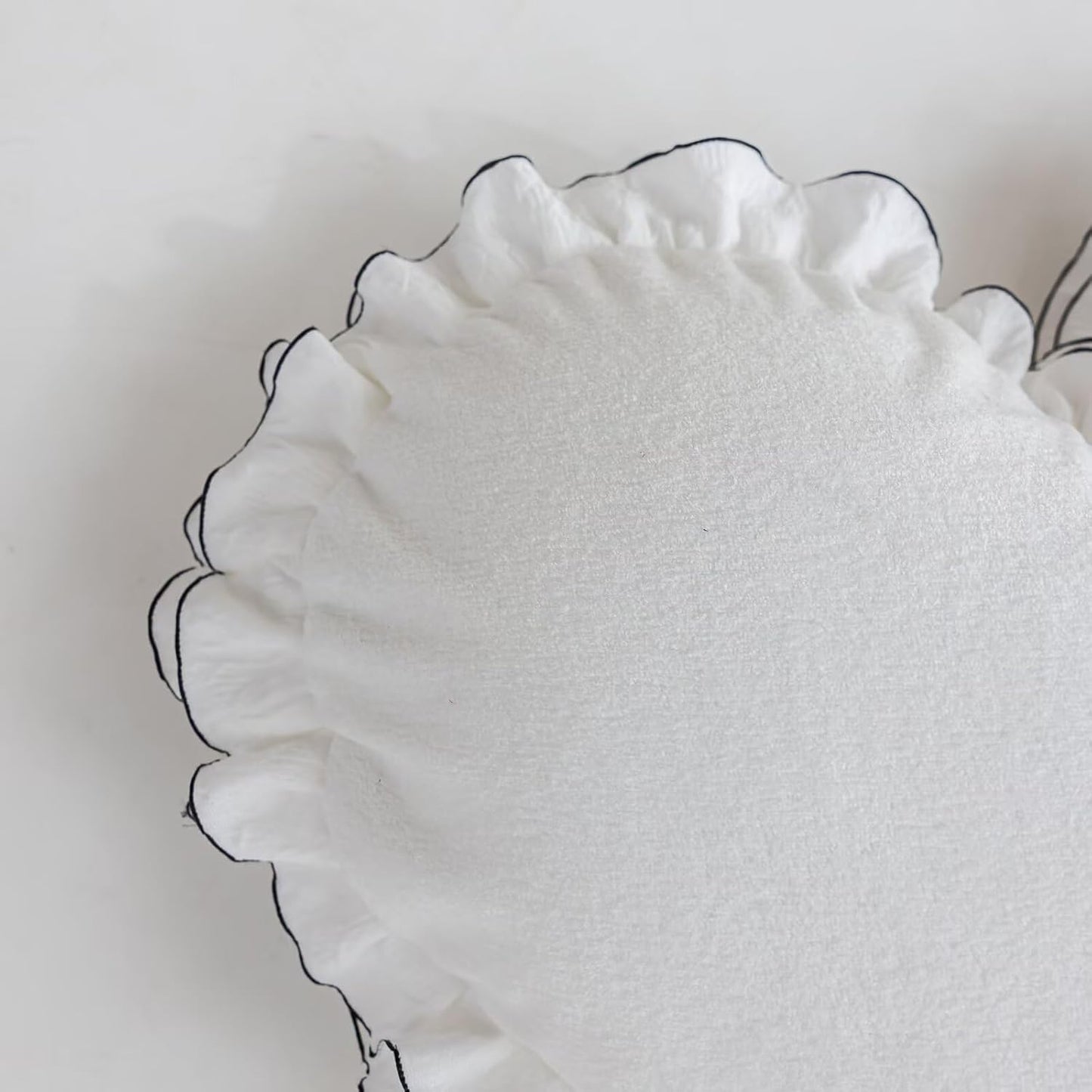 Heart-Shaped Throw Pillow 20×16 Inch Chenier Black Ruffed Heart Pillow Home Decoration Pillows Cushion for Sofa Bed Chair Living Room White