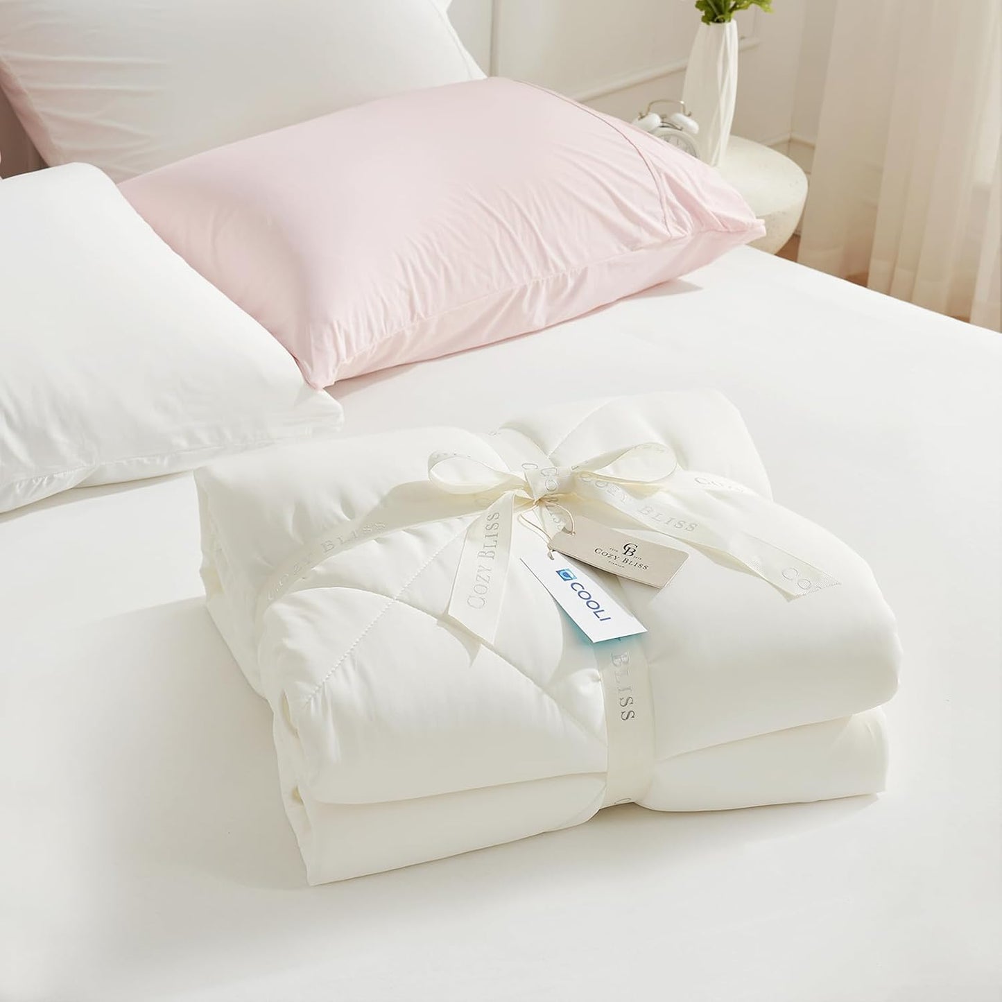 Cozy Bliss Cooling Comforter King Size, Cooling Blankets for Hot Sleepers and Night Sweats, Cream Summer Comforter for King Size Bed, Breathable Soft Lightweight Silk Smooth