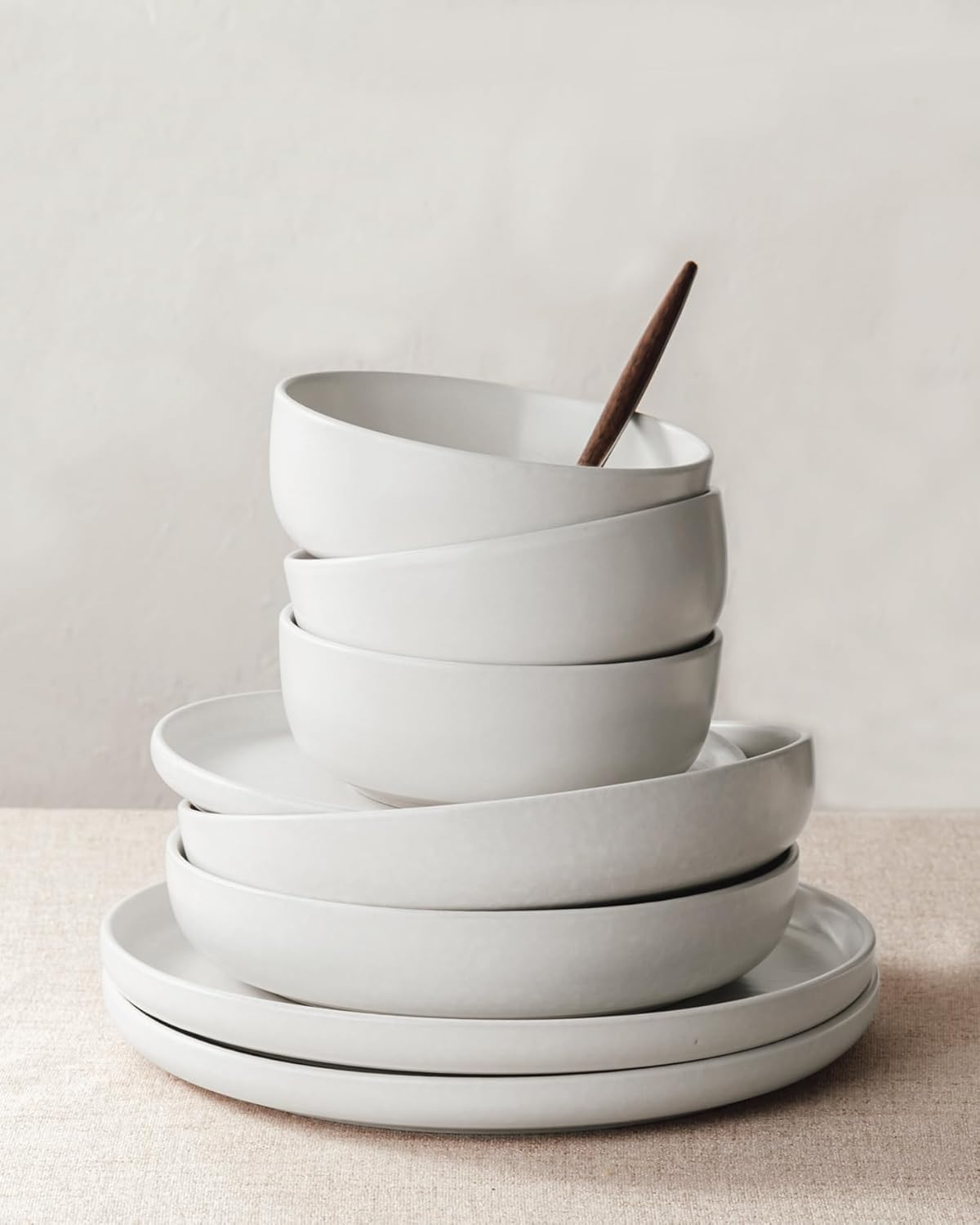 Famiware Milkyway Stoneware Dinnerware Sets with Pasta Bowls, Service for 4 (16 Pieces), Reactive Glaze Plates and Bowls Sets, Microwave and Dishwasher Safe Dishes Set, Matte Beige White