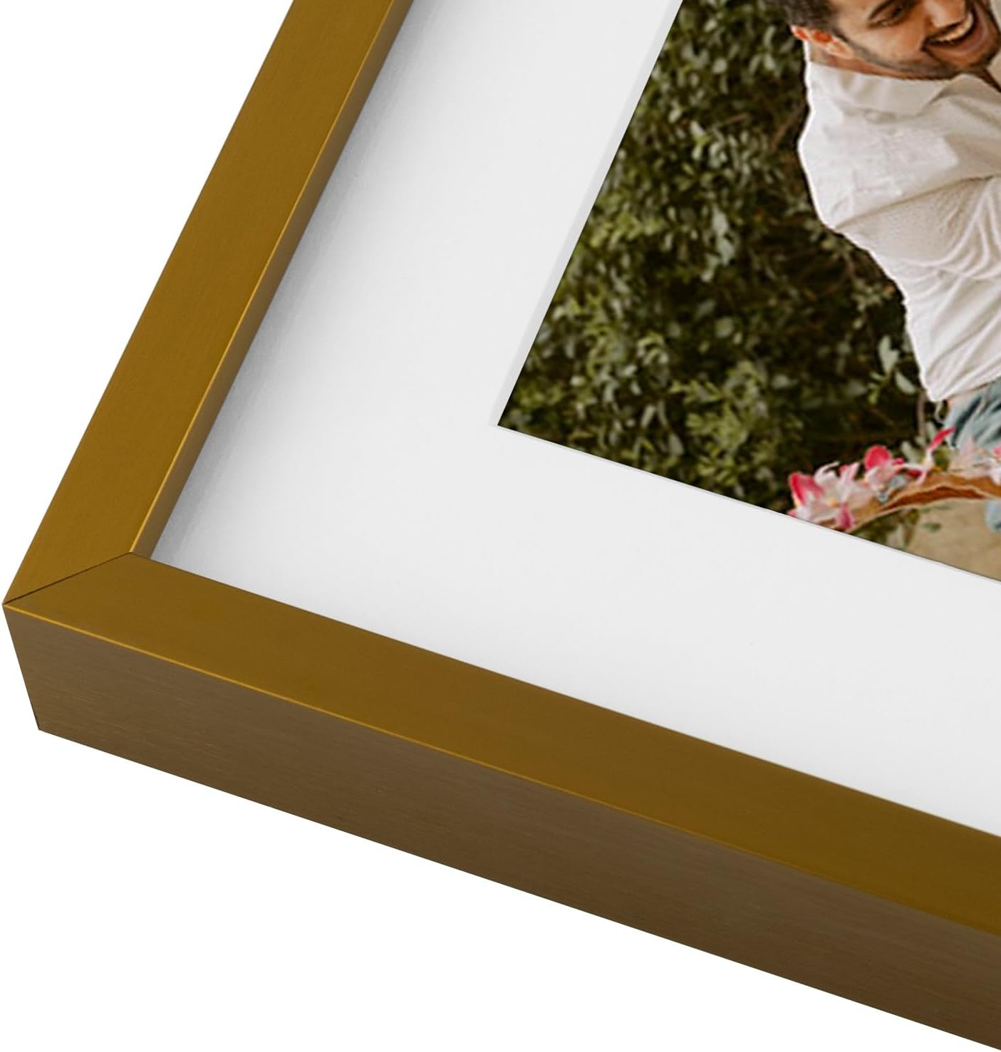 Frametory - 7x14 Aluminum Collage Picture Frame - Display 4x6 Pictures with 3 Openings Mat - Real Glass Front - Horizontal/Vertical Wall Mount - Bronze 1 Pack