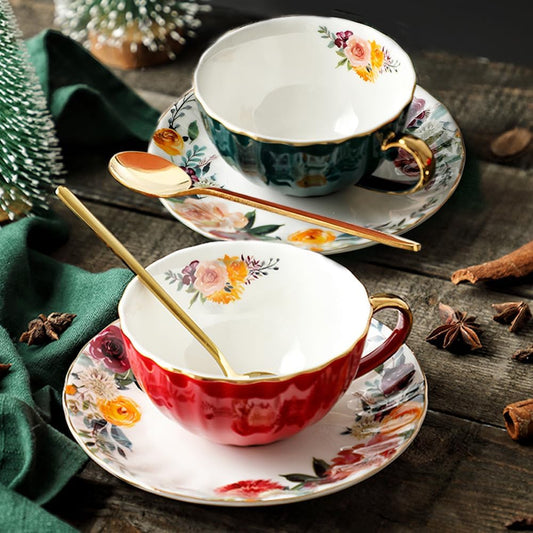 Coffee Cups and Saucers Set of 2,8 oz Tea Cup and Saucer Royal Vintage Ceramic Floral Lined Coffee Cup for Latte,Cappuccino,Porcelain Tea Sets Gift for Birthday Gifts(Red/Green)