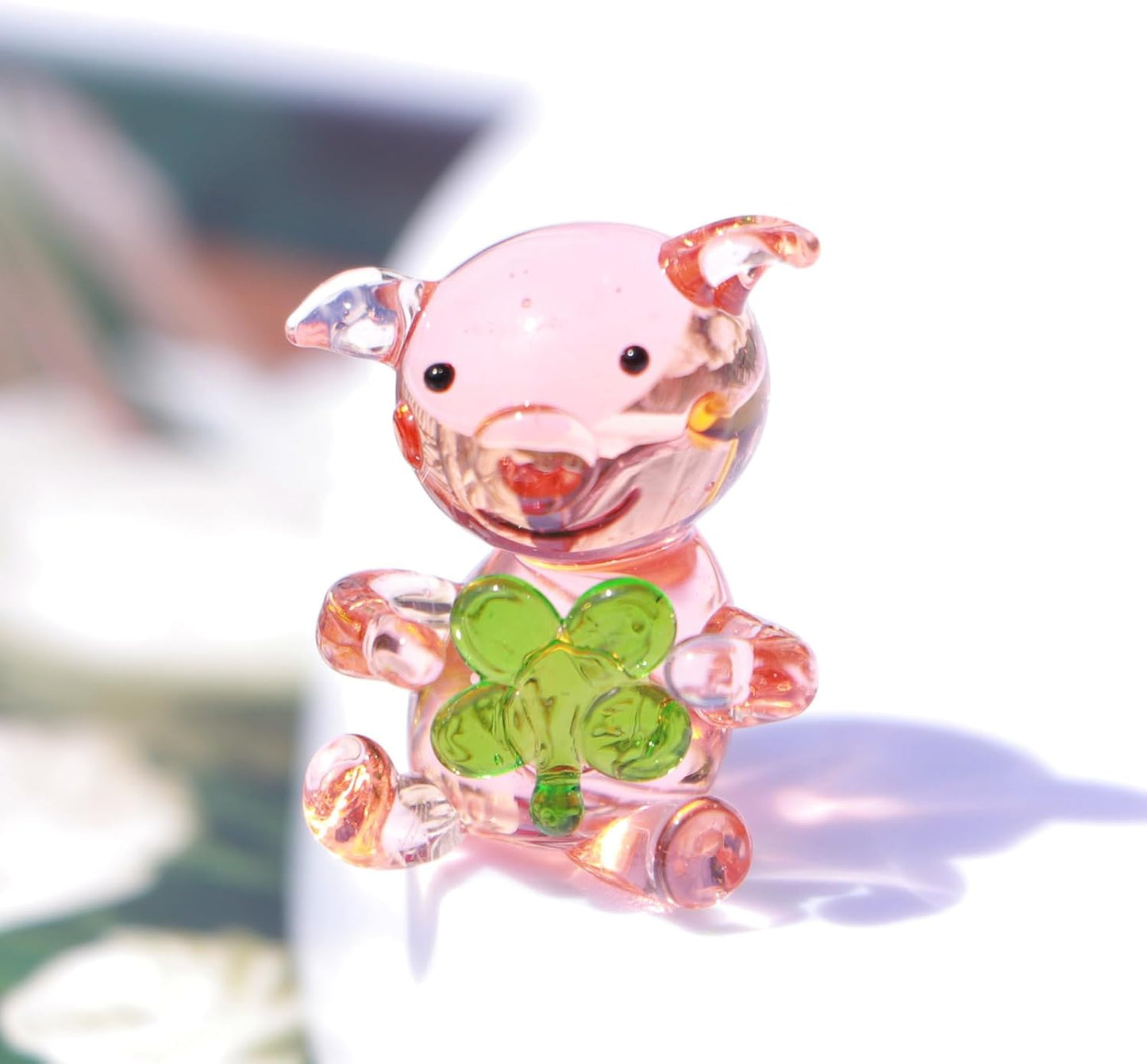 Miniature Hand Blown Glass Pig Figurine Crystal Animal Decor, Home Statues Collectible Figurines 3D Animal Ornament for Women & Men Lucky Clover