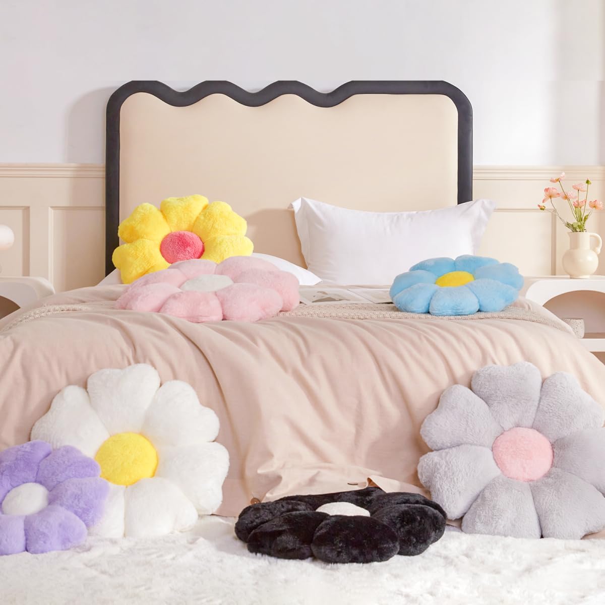 Flower Pillow, White Daisy Flower Decorative Pillows for Bed, Cute 19.6" Flower Shaped Pillow with Soft Faux Rabbit Fur Dorm Home Decor Floor Seating Cushion