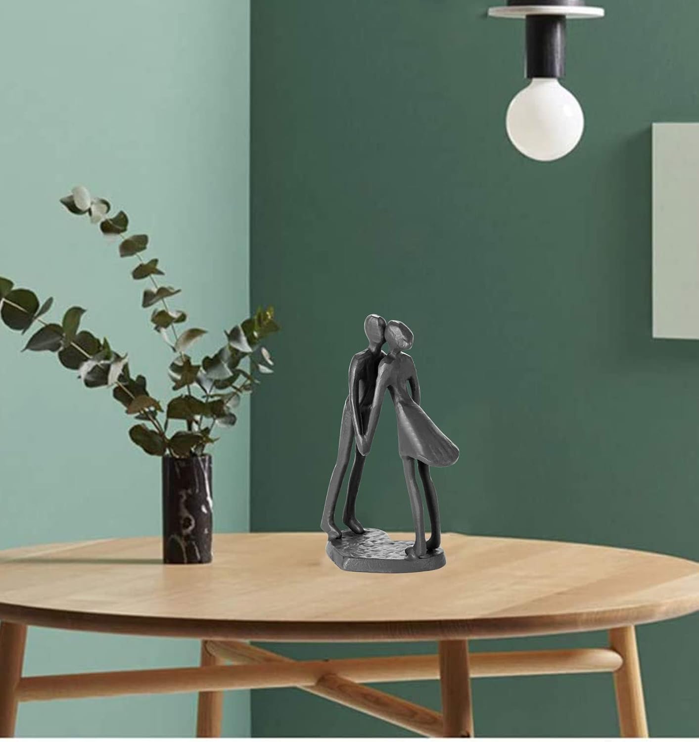 Couple Art Iron Sculpture, Metal Ornament Figurine,Handcrafted Iron Sculpture & Romantic Gift for Weddings and Anniversaries, Perfect for Home and Office Decor.