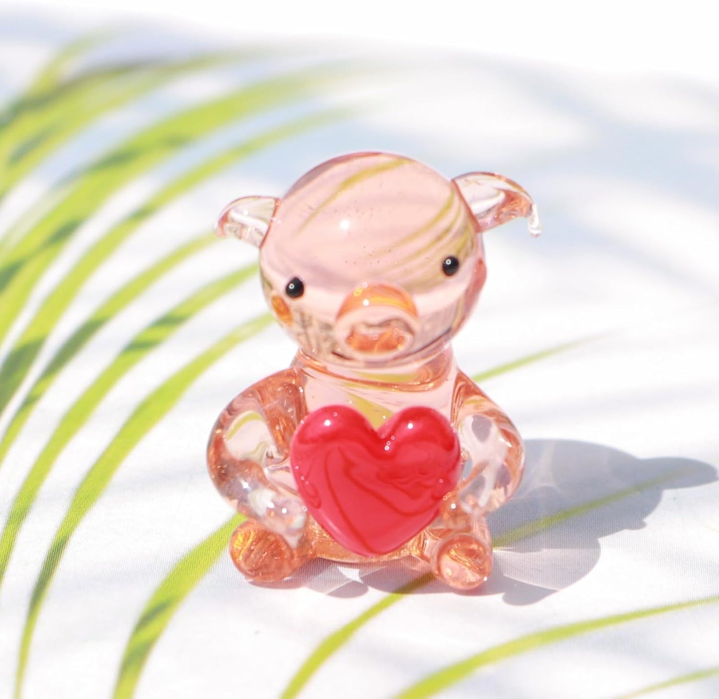 Miniature Hand Blown Glass Pig Figurine Crystal Animal Decor, Home Statues Collectible Figurines 3D Animal Ornament for Women & Men Heart