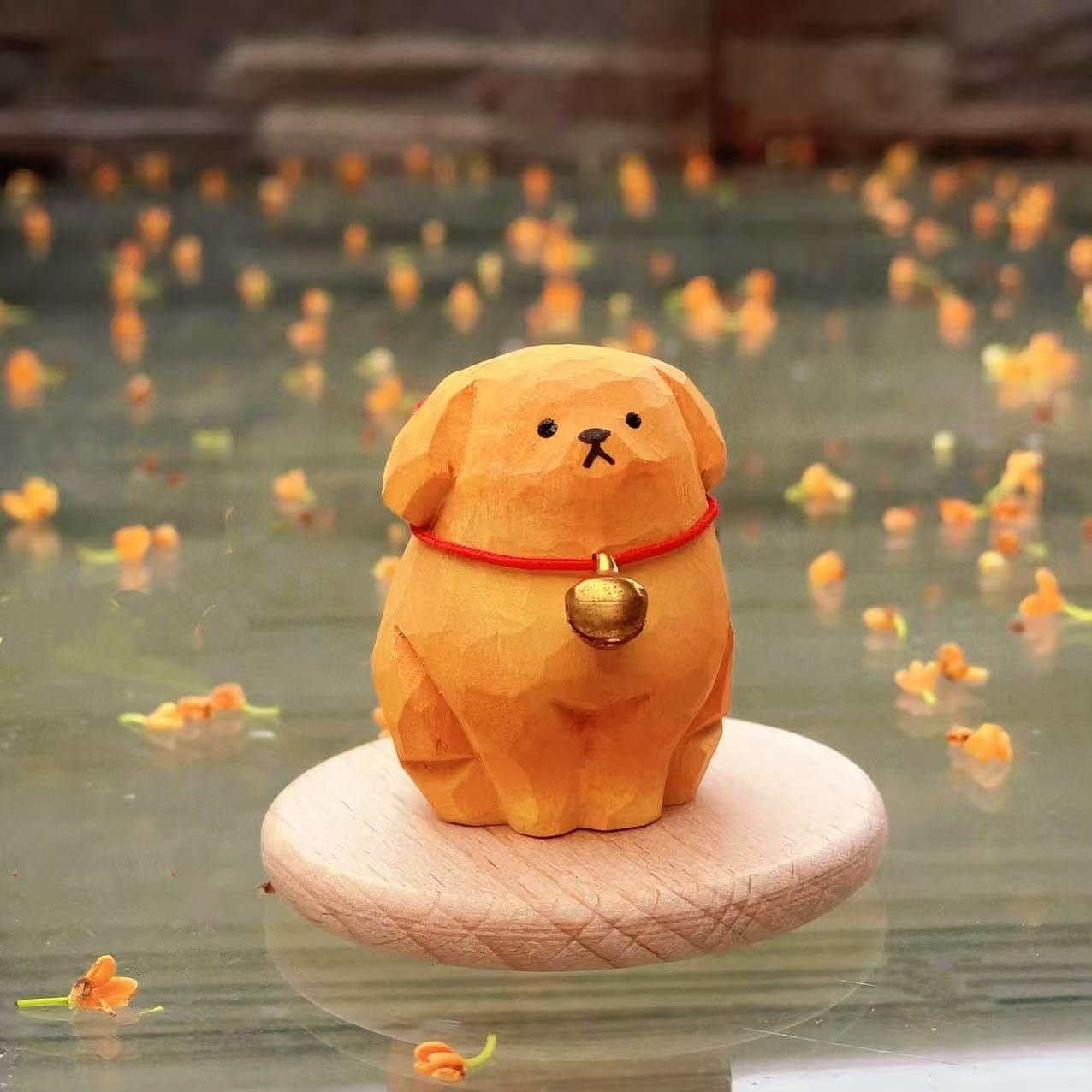 Cute Small Wood Golden Retriever Figurine, Handmade Carved Golden Retriever Statue with Base, Unique Dog Figure Collectibles Home Decor Gift for Dog Lover