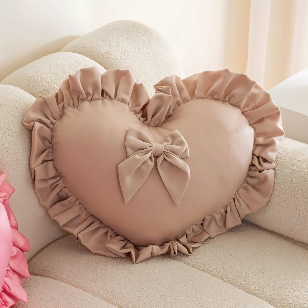 Heart-Shaped Throw Pillow 20×16 Inch Velvet Ruffed Heart Pillow Home Decoration Pillows Cushion for Sofa Bed Chair Living Room Champagne