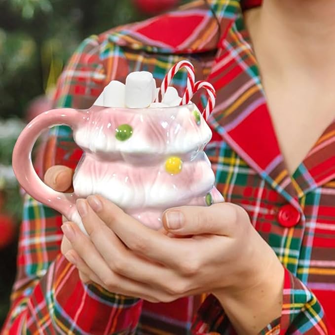 15oz Christmas Tree Mug with Lid Cute Ceramic Xmas Tree Coffee Mug Adorable Festive Ceramic Coffee Cup Winter Xmas Holiday Birthday Tabletop Drinkware Teacup Gifts for Adults Kids Women