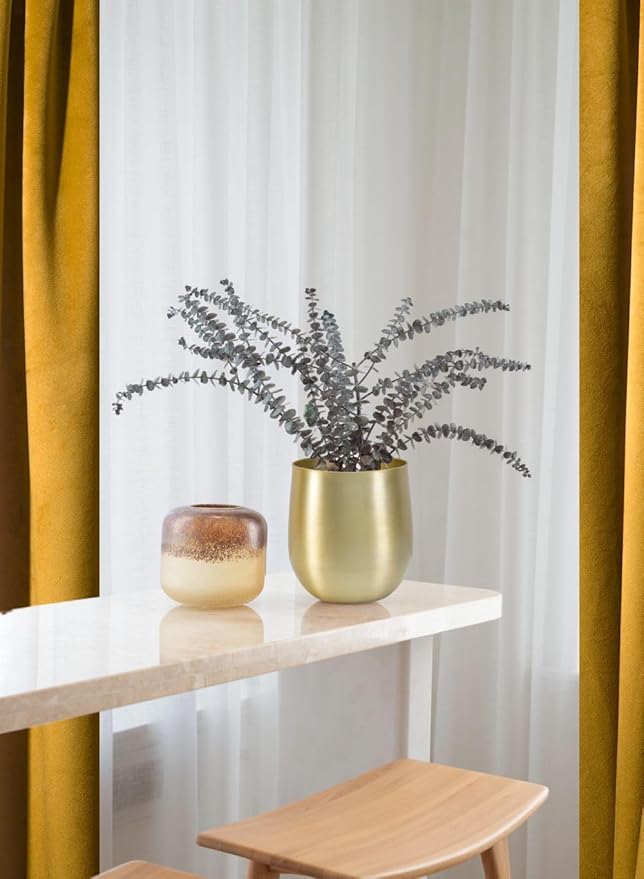 Serene Spaces Living Brass Look Aluminum Vase, Brass Decorative Accents Use as Brass Planter for Plant, Gold Flower Vase for Wedding or Event Centerpiece, Metallic Pot for Home, Medium, Single