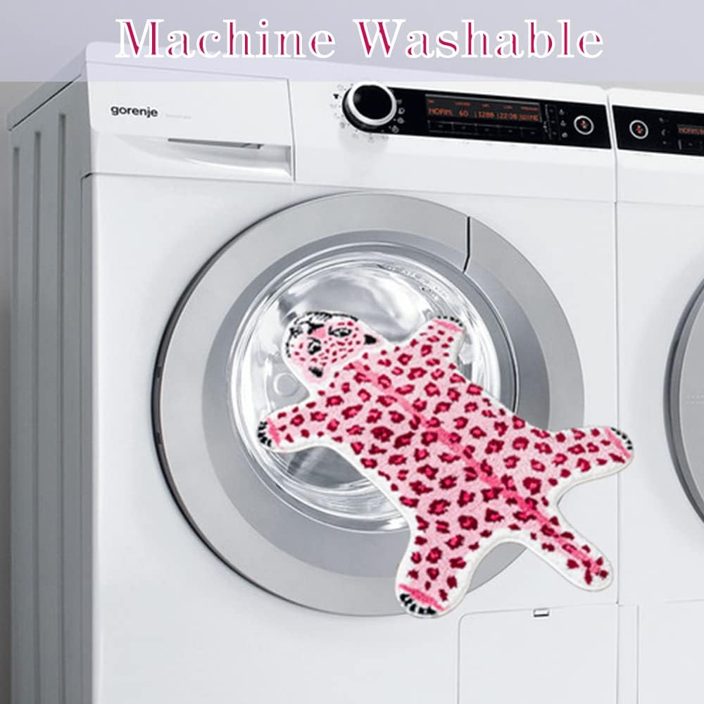 Funny Pink Leopard Bath Mat for Bathroom, Cute Cartoon Bathroom Rugs Non Slip Animal Shaped Absorbent Preppy Bathtub Rug Decor Aesthetic Plush Shower Rugs Machine Washable 23.6x39.3in