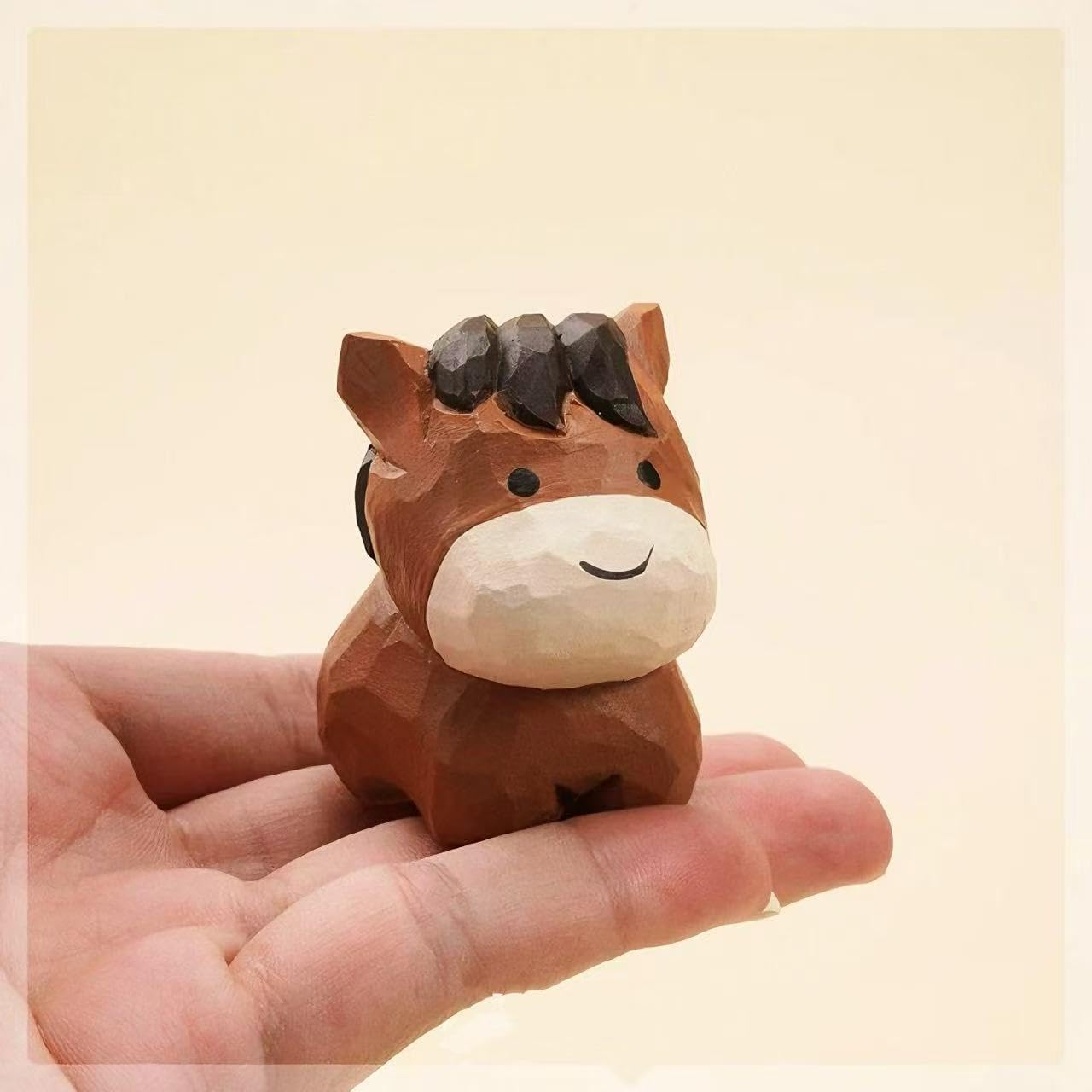 Hand Carved Small Horse Figurines Craft, 2PCS Wooden Horse Figurine with Base, Cute Desktop Decor, Wooden Animal Statue Home Decor, Gifts for Family Classmates Teachers