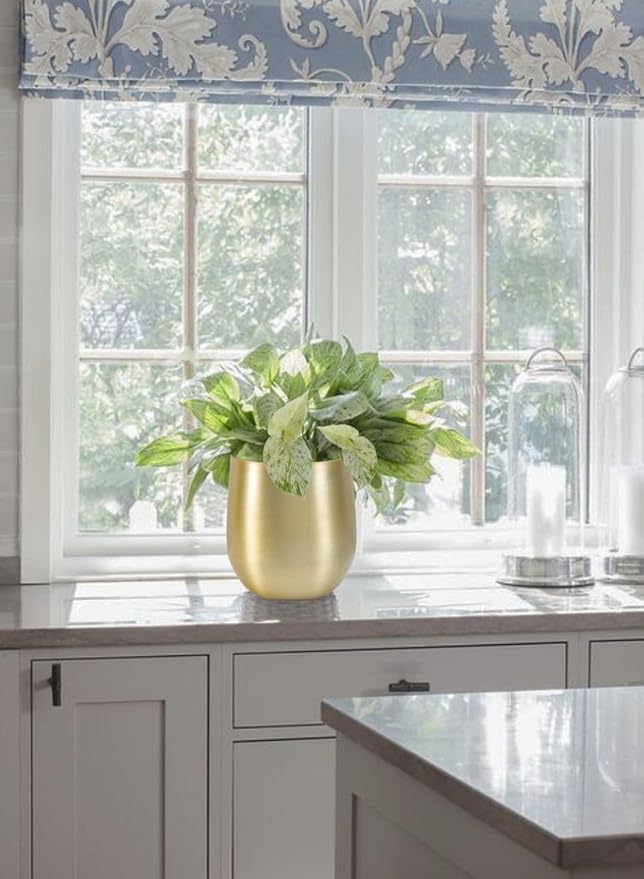 Serene Spaces Living Brass Look Aluminum Vase, Brass Decorative Accents Use as Brass Planter for Plant, Gold Flower Vase for Wedding or Event Centerpiece, Metallic Pot for Home, Medium, Single