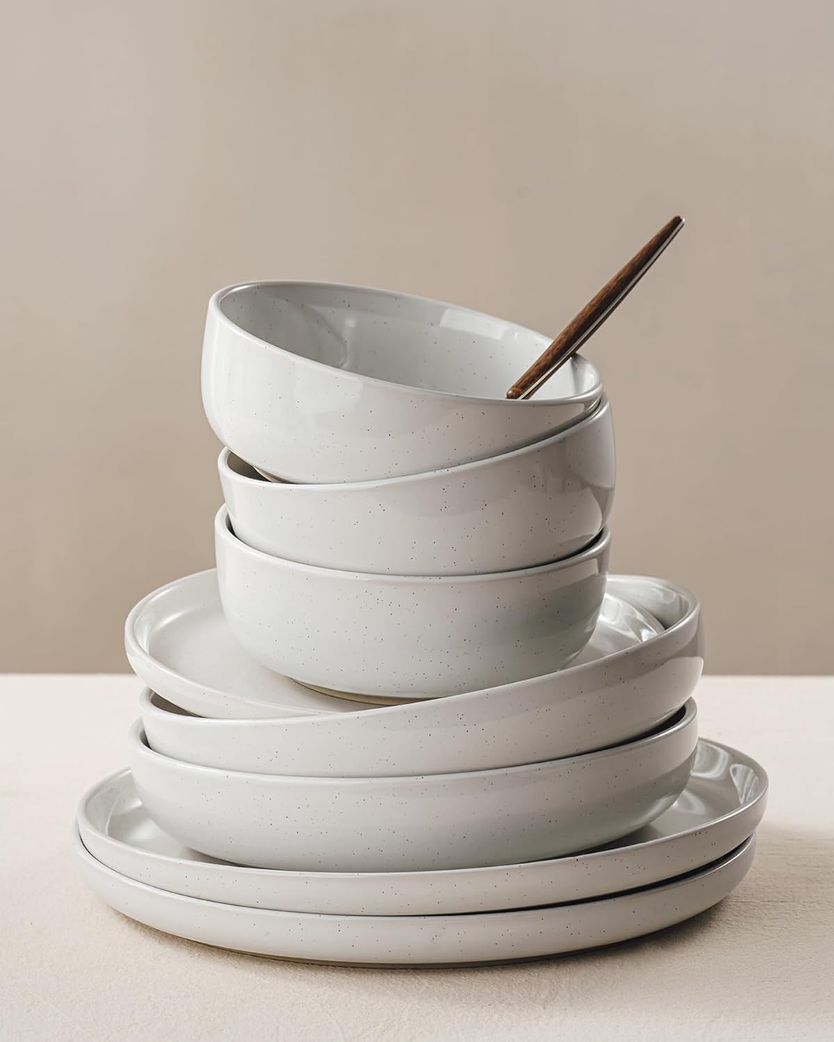 Famiware Milkyway Dinnerware Set with Mugs, Service for 4 (16pcs), Ribbed Stoneware Plates and Bowls Dishes Sets - Chip & Scratch Resistant, Microwave & Dishwasher Safe, White