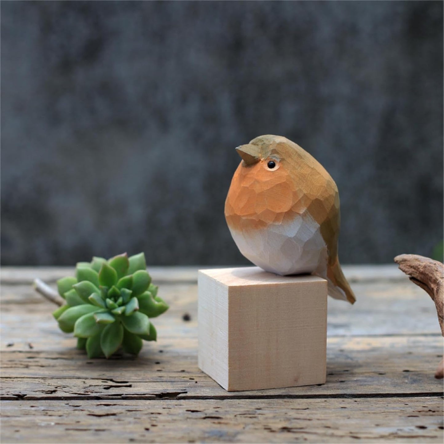 Handcrafted Wooden Robin Collectible – Small Christmas Bird Figurine for Shelf, Desk, or Mantel – Eco-Friendly Gift for Bird Lovers & Collectors