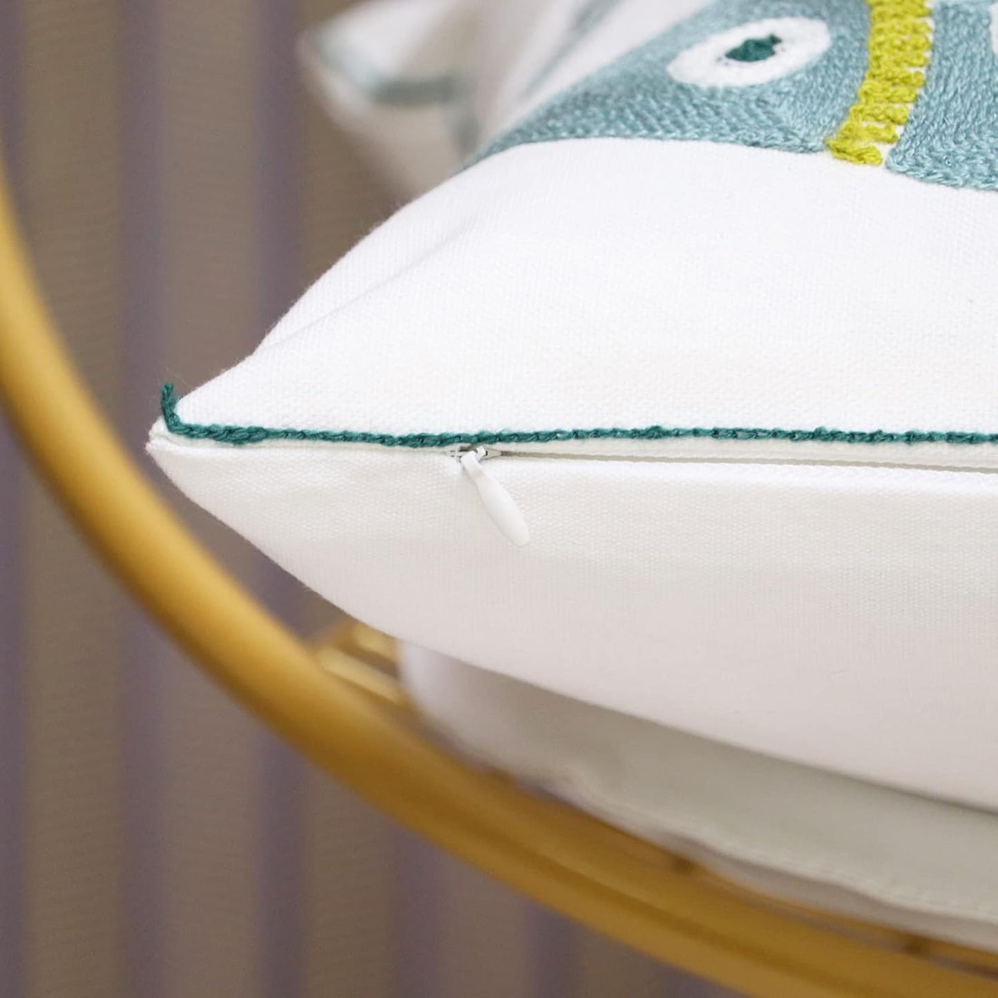 1 PCS Embroidered Throw Pillow Cover Cotton Decorative Square Cushion Cases for Home Sofa Bed and Chair 18 x 18 Inch (Blue Fish)