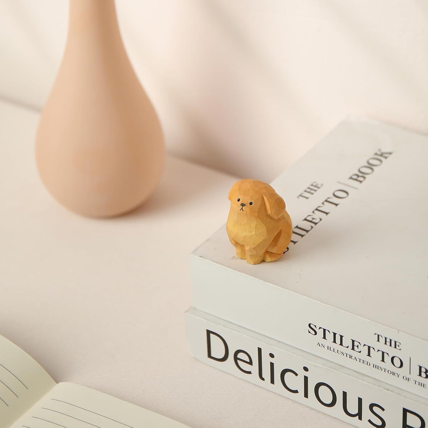 Cute Small Wood Golden Retriever Figurine,1.6'' Handmade Carved Golden Retriever Statue, Unique Dog Figure Collectibles Home Decor Gift for Dog Lover