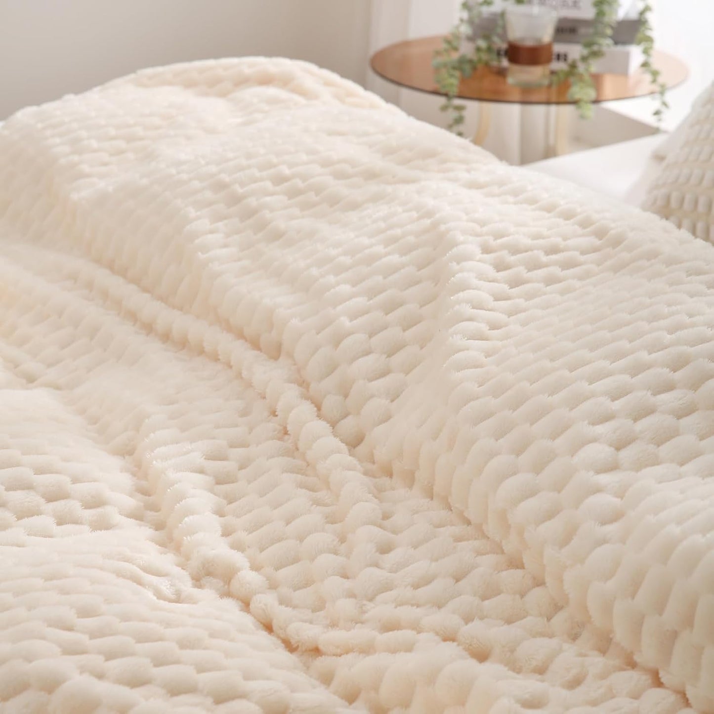 Cream White Throw Blanket 50"×60" inches Fuzzy 3D Jacquard Decorative Flannel Fleece Super Soft Plush Cozy Blanket for Couch Sofa Chair Lightweight