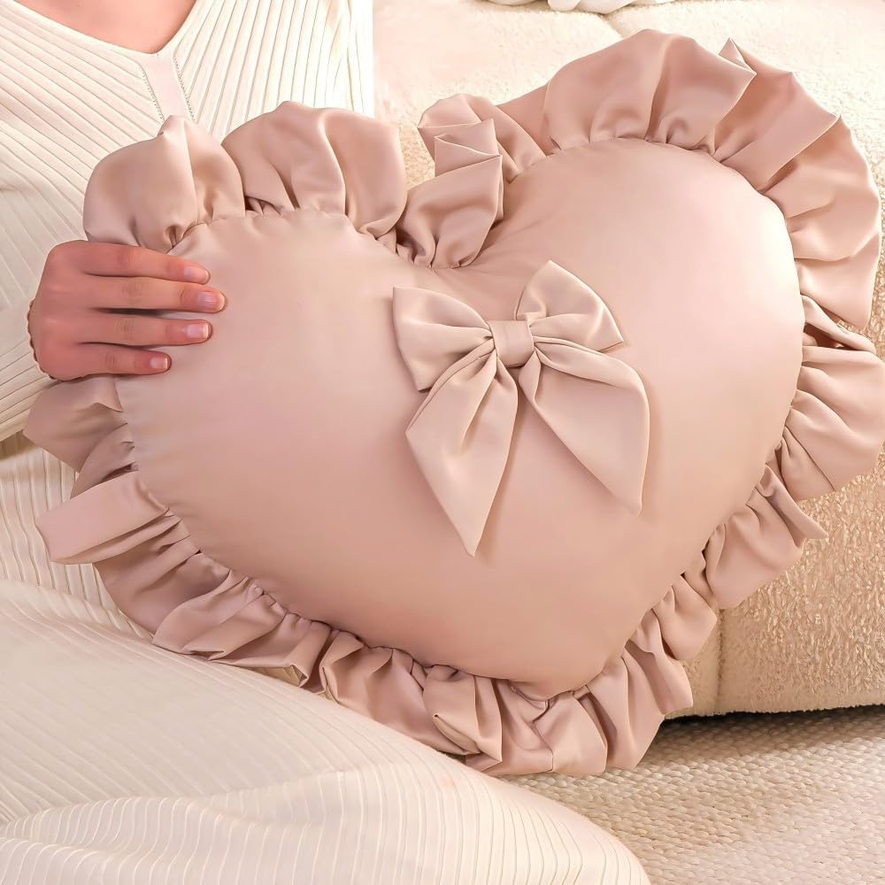 Heart-Shaped Throw Pillow 20×16 Inch Velvet Ruffed Heart Pillow Home Decoration Pillows Cushion for Sofa Bed Chair Living Room Champagne