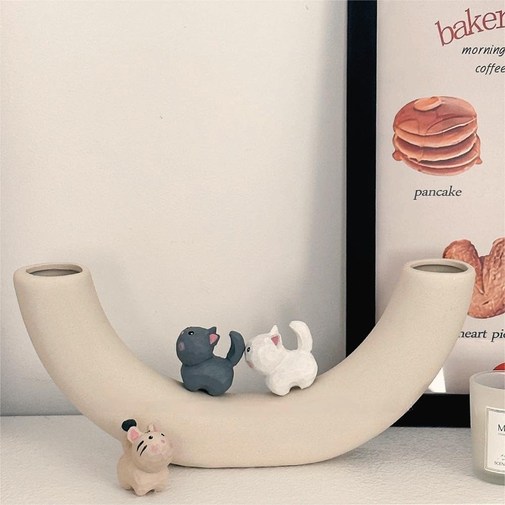 Cute Mini Carved Wooden Cat Figurines, 4PCS Handmade White Gray Brown Kitten Sculpture with Base Craft Set, 1.8"*1.5" Cute Cat Statues Home Decor Art Carving Work