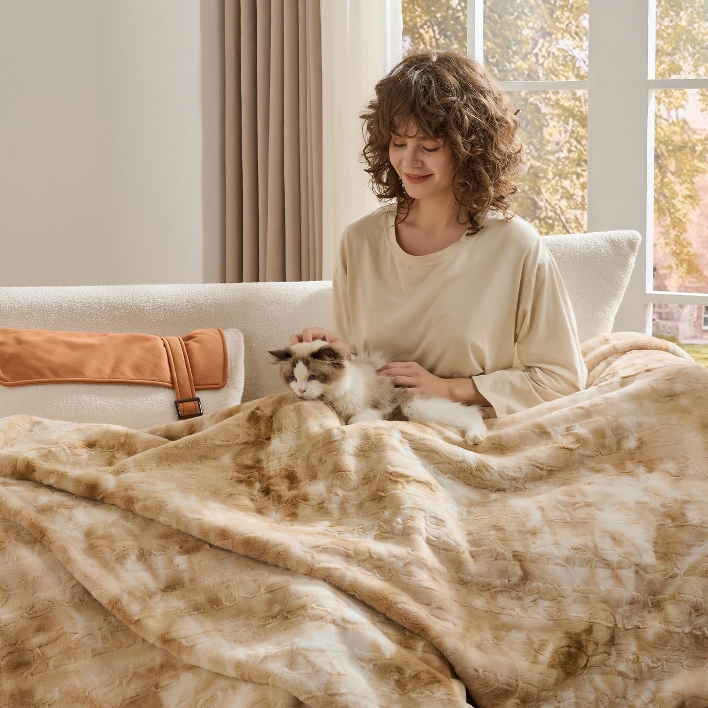 Krifey Faux Fur Blanket for Queen Size Bed, 3D Texture Soft Cozy Fuzzy Plush Warm Blanket, Christmas Birthday Gifts for Women Mom Girlfriend Men, Room Decor, Marbled Beige, 90x90in