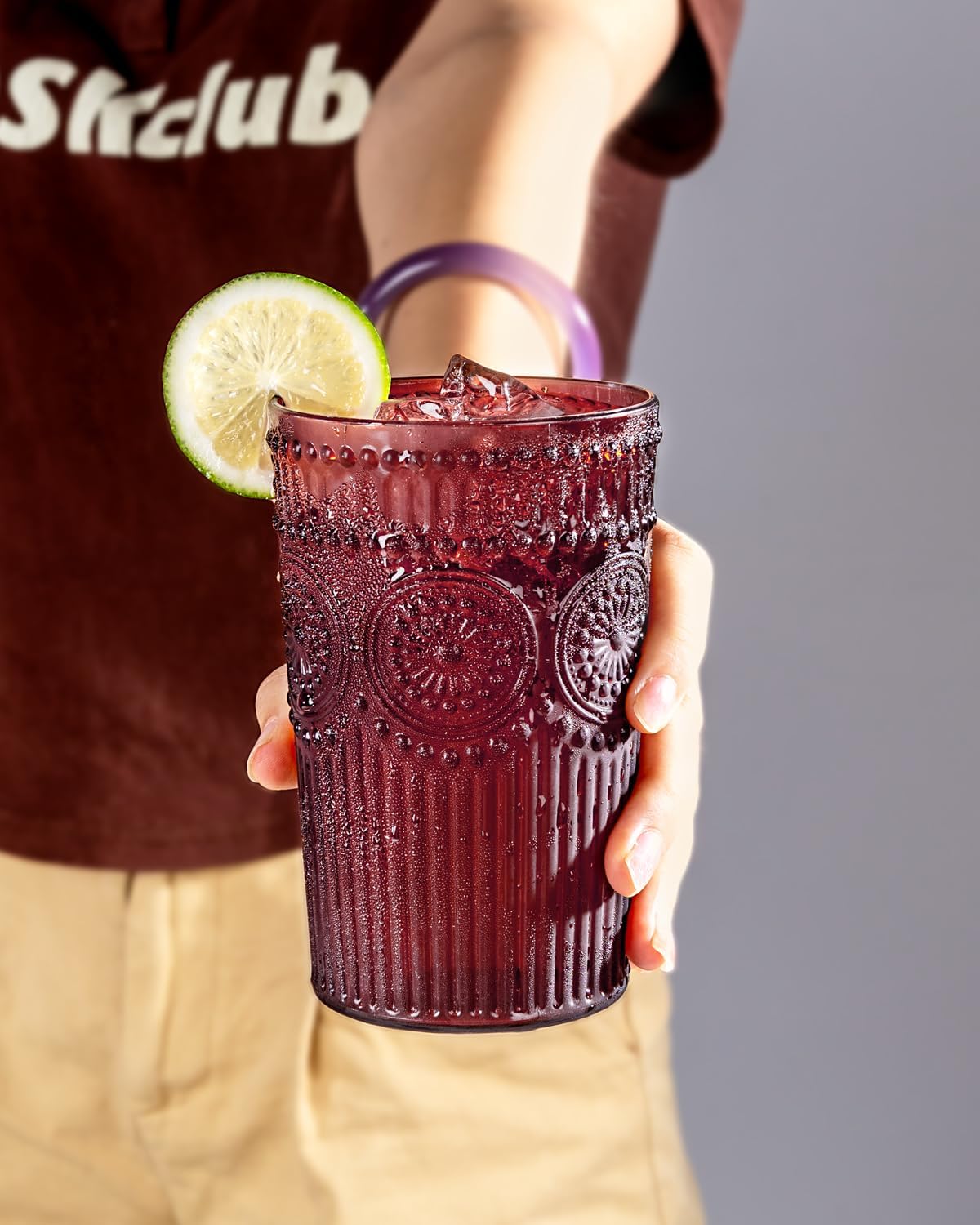 Ciaell 12 Pack Romantic Plastic Water Glasses - 14 Oz Burgundy Vintage Drinking Glasses, Embossed Ribbed Plastic Cups, Textured Striped Set for Juice, Beverages, Beer, Cocktail & Christmas