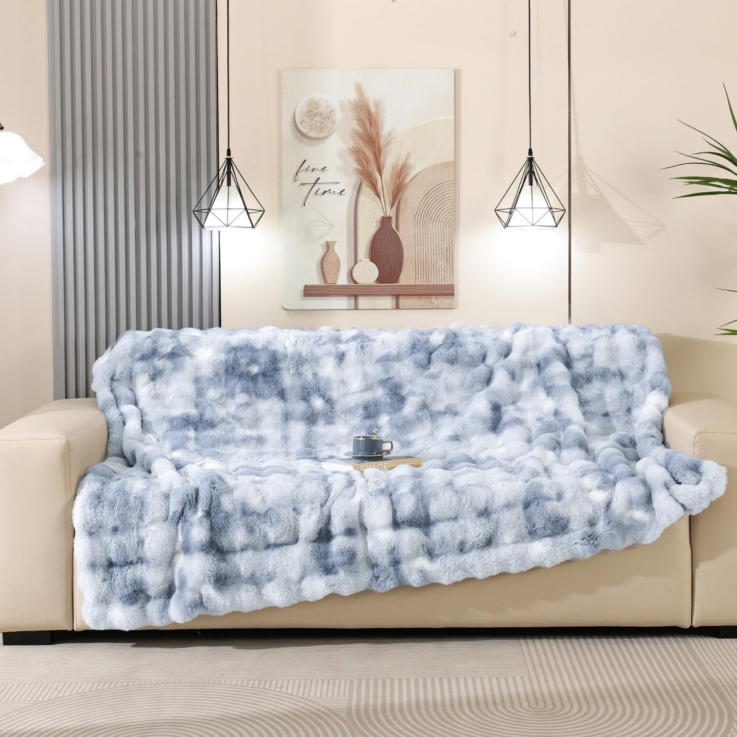 Latepis Faux Fur Fluffy Blanket for Couch, Super Soft Luxury Faux Fur Bubble Plush Thick Warm Cozy Fuzzy Twin Blanket for All Seasons, 60” x 80”, Tie-dye Blue, 860GSM