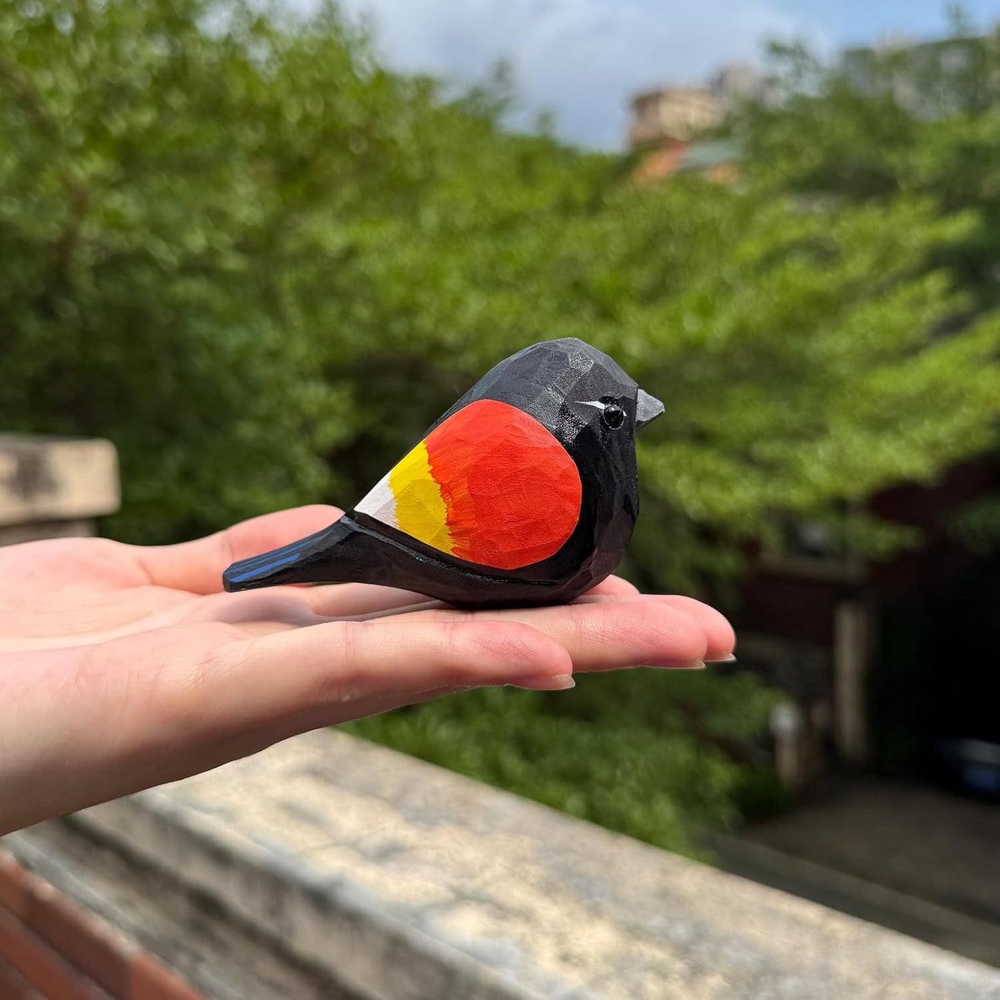 LWINGFLYER Wooden Bird Figurines Artificial Realistic Red-Winged Blackbird for Christmas Decoration, Artificial Bird Statue,Gift for Bird Lovers, Carved Small Animal Ornament Christmas Home Decor