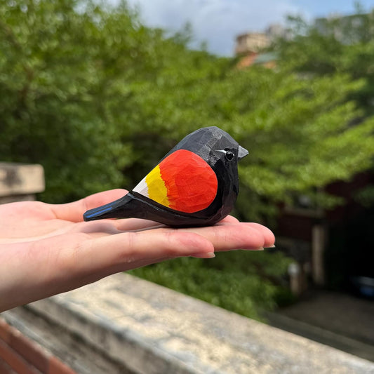 LWINGFLYER Wooden Bird Figurines Artificial Realistic Red-Winged Blackbird for Christmas Decoration, Artificial Bird Statue,Gift for Bird Lovers, Carved Small Animal Ornament Christmas Home Decor
