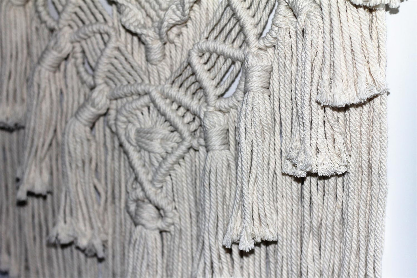 BMIDRUT Macrame Woven Wall Hanging Tapestry Boho Wall Art Handmade Macrame Tapestry for Wedding Bedroom Living Room Background Wall 17x30 Inch